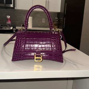 COPY - Balenciaga small hour glass bag